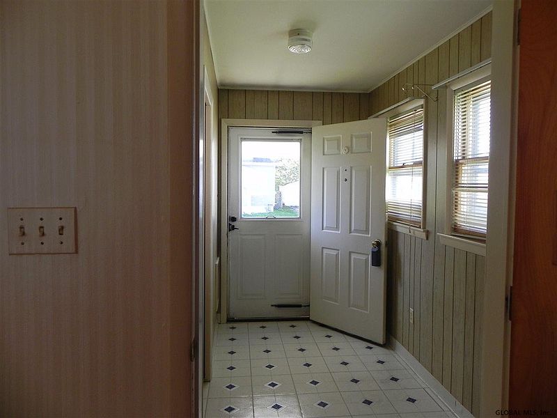 5th image of 9 BUCHANAN Avenue