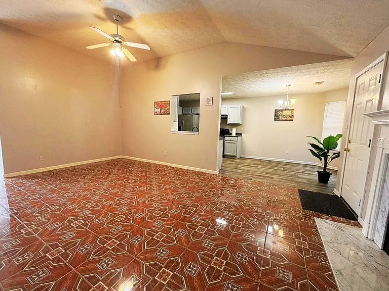 5410 Twin Lakes Dr — Photo 4