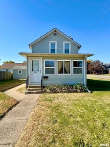 102 S 5th St, Clinton, IA, 52732