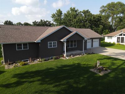 411 Seeley St, Manchester, IA, 52057