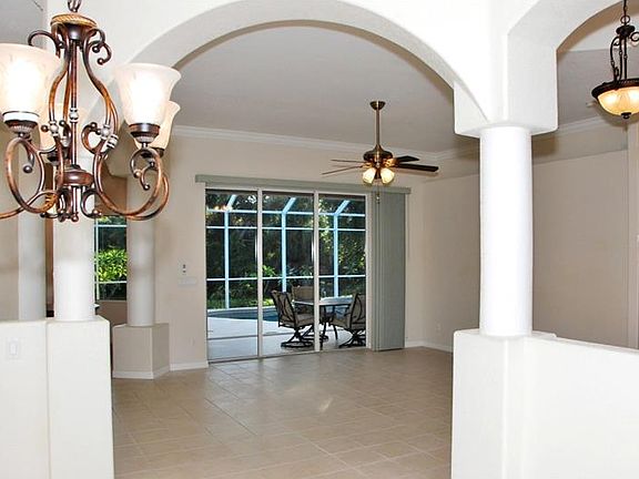 4th image of 76 Pinehurst Ct