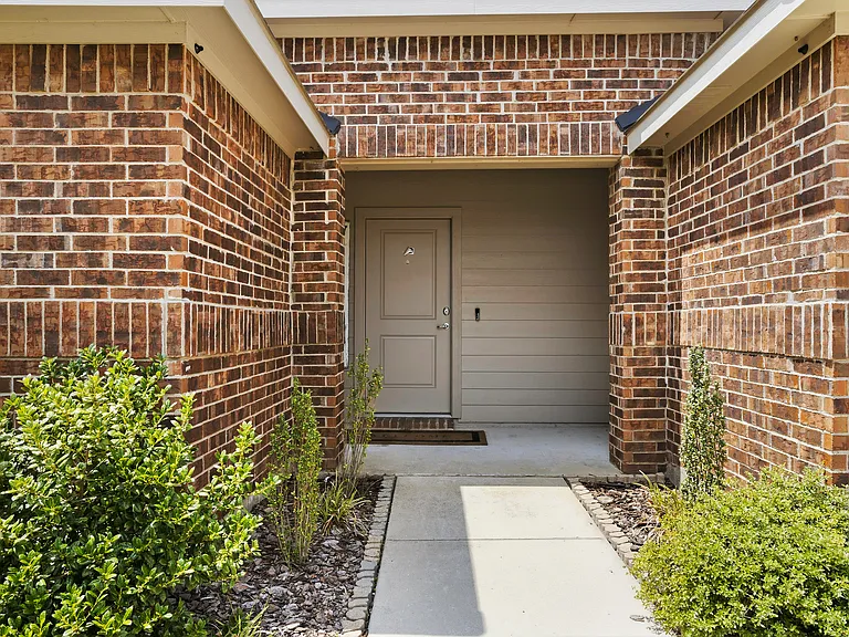 3006 Pitchfork Way — Photo 3