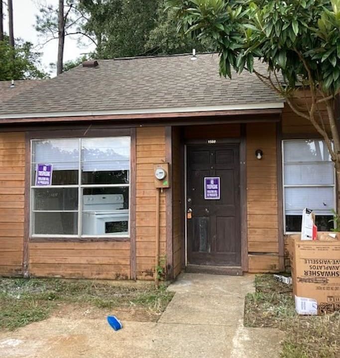 1st image of 1550 Levy Ave