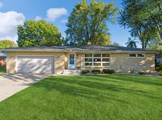 791 Clemens Ave, Saint Joseph, MI 49085