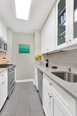 Sold by Corcoran | media 16