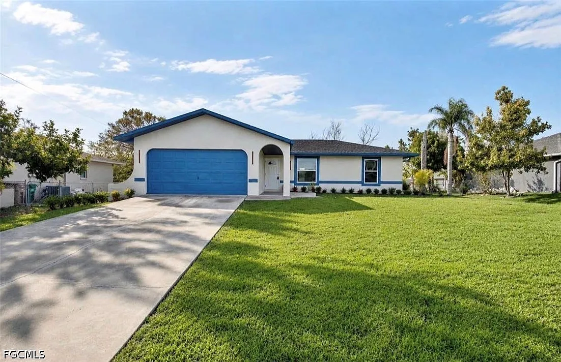 4 bed, 2.0 bath, 1119 sqft, $1,950 — Photo 1