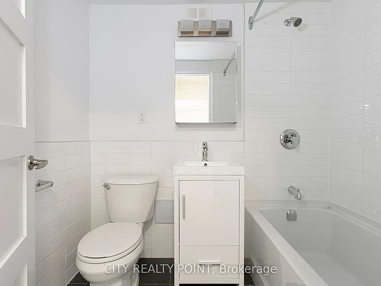 95 Lawton Blvd #405 — Photo 8