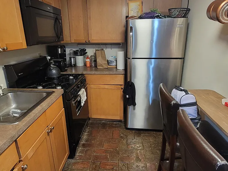 234 Bainbridge St #1B — Photo 13