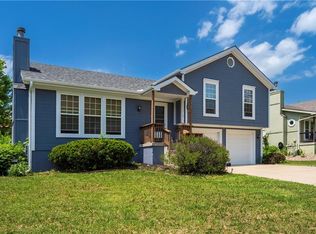 710 Crabapple Ln, Liberty, MO 64068