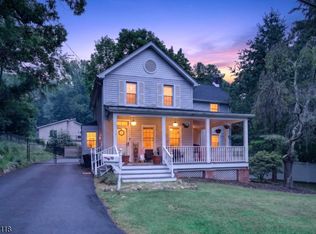 10 Prospect Ave, Woodcliff Lake Boro, NJ 07677