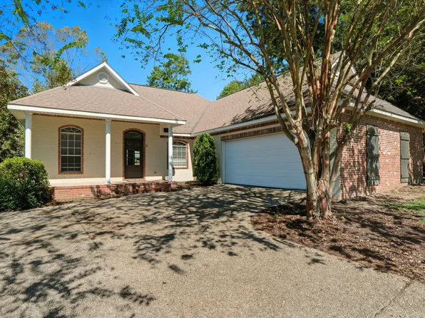 6 Shoreline Dr, Petal, MS 39465