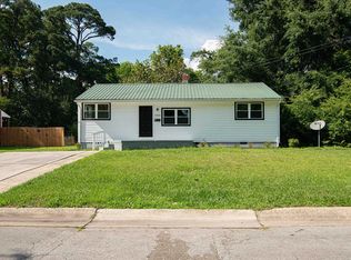 100 Banks St, Jacksonville, NC 28540