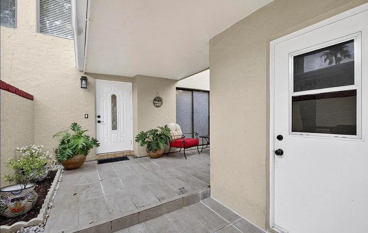 2 bed, 2.5 bath, 1632 sqft, $2,600 — Photo 2