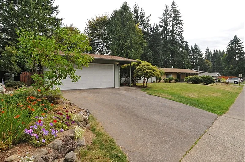 4 bed, 1810 sqft, $900 — Photo 2