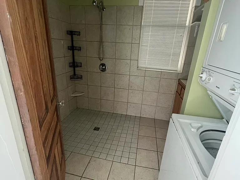 195 Joel Rd #B — Photo 4
