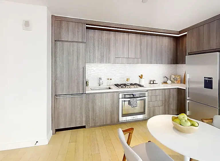 525 W 52nd St #20EN — Photo 2