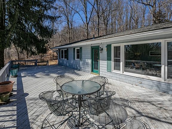 3rd image of 160 Spring Hill Rd
