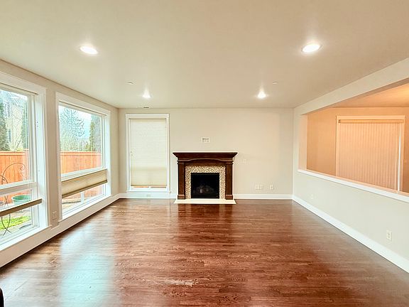 2nd image of 11781 162nd Ave NE