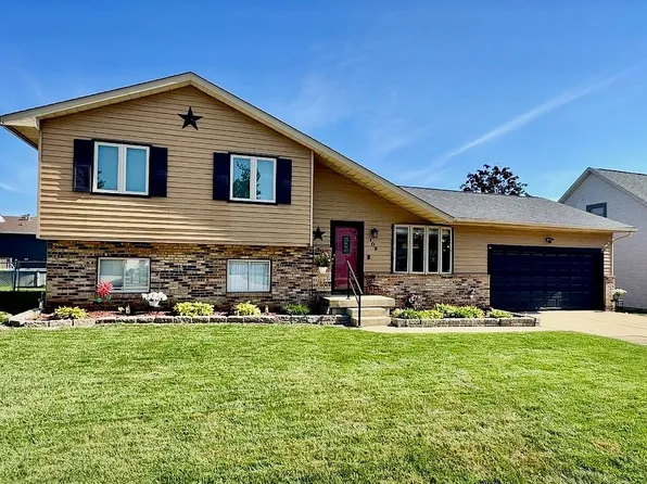 108 Fenway Dr, Decatur, IL 62521