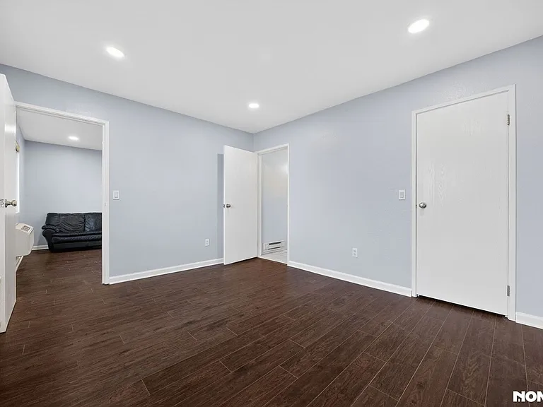 9 Vreeland Ave #3E — Photo 12