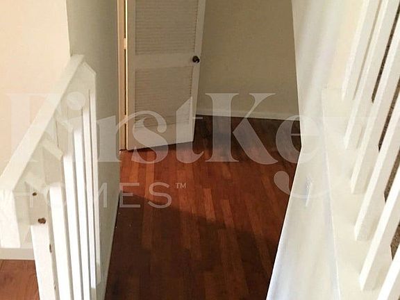 5th image of 3090 Meadowview Ln