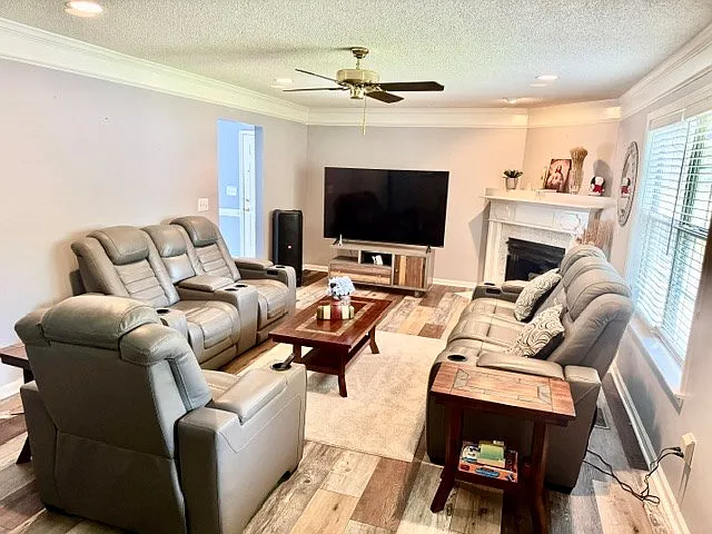 1626 Lagenia Ct — Photo 2