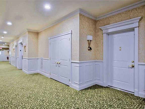 5th image of 129 Roosevelt Way