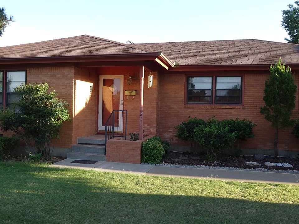 1st image of 2711 Pawnee Dr