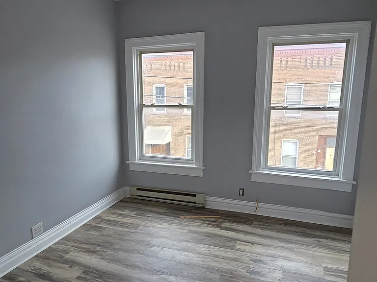 4 E Glen Ave #2 — Photo 1