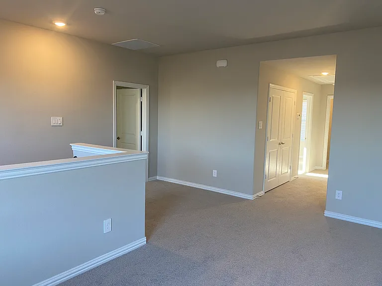 2129 Mustang Way — Photo 21