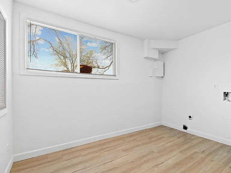 1328 S Coffman St — Photo 6