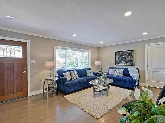 2nd image of 1116 Gaillardia Way