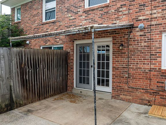 2nd image of 3504 Sutherland Dr