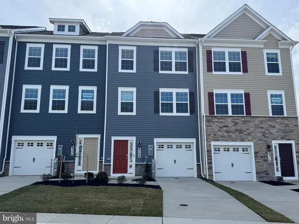8308 Dieter Dr, Rosedale, MD 21237
