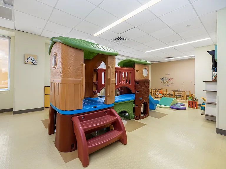 425 Main St #7S — Photo 15