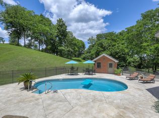 1929 Hampton Dr, Lebanon, TN 37087