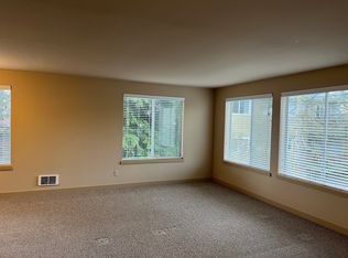 738 N 94th St #2, Seattle, WA 98103