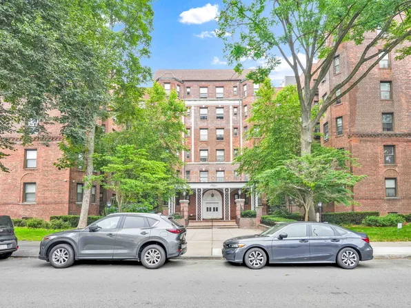 84-51 Beverly Road image 1 of 20