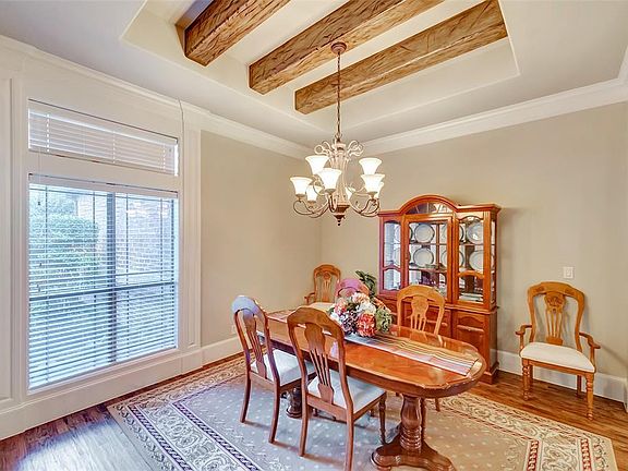 3rd image of 8008 Seville Dr