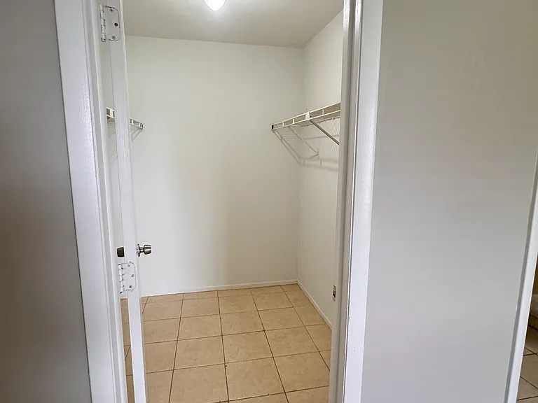 4111 SW 7th Pl — Photo 6