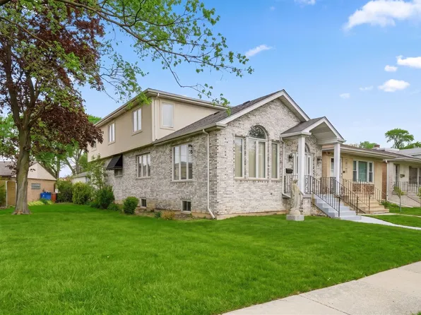 6916 W Forest Preserve Dr, Harwood Heights, IL 60706