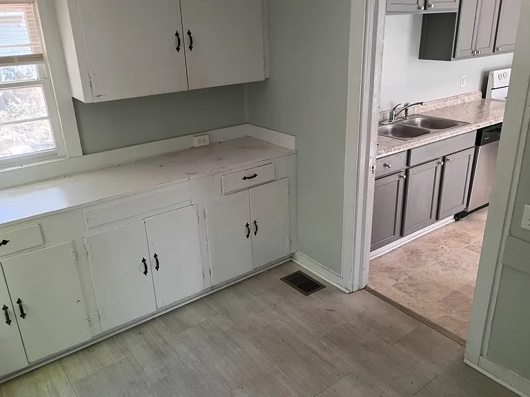 1450 Kingston Rd — Photo 4
