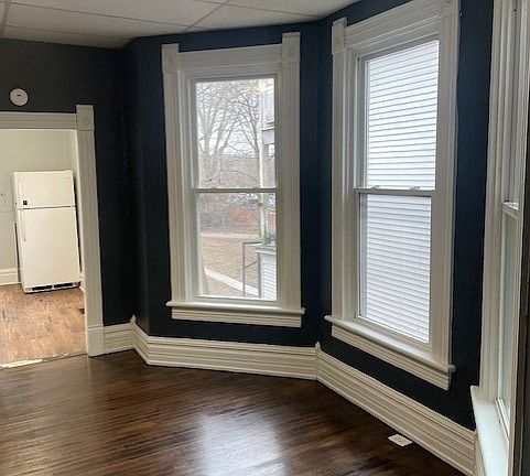 3rd image of 164 N Sandusky St #162A