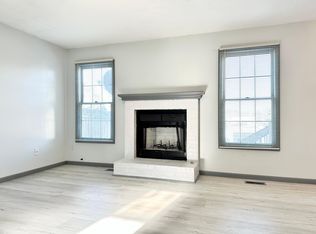 1808 Vladimir Dr, Bloomington, IL
