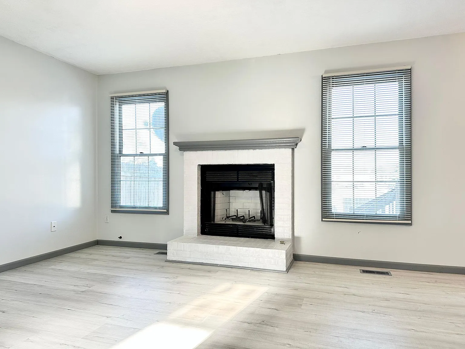 1808 Vladimir Dr photo 1