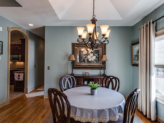 5th image of 34 Kingsley Ct