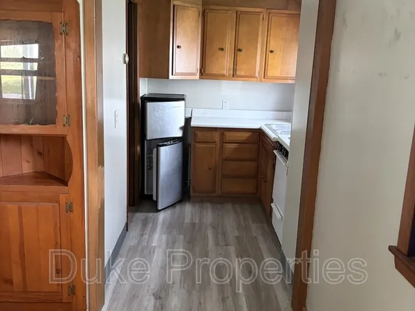 105 West Ave APT 1, East Syracuse, NY 13057