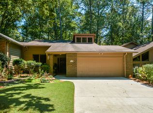 260 Lakeview Rdg W, Roswell, GA 30076