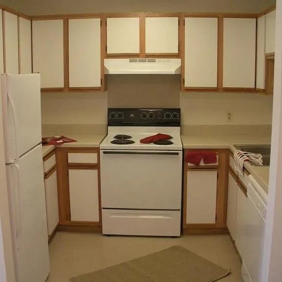 810 E 8th St #103 — Photo 2