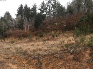 1 Wind Song Ln, North Bend, OR 97459